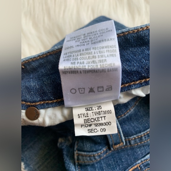 Like New! Jeans Bundle - Picture 6 of 15